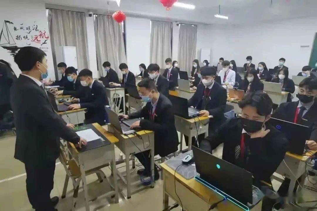 为什么推荐要来八维教育学程序编程语言技术?