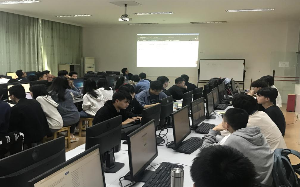 &ldquo;办实事、践初心&rdquo; --软件学院邀请企业专家进校园,指导学生项目开发